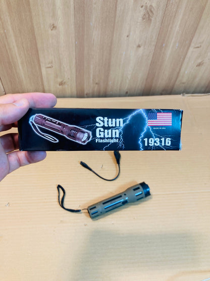 SABRE 2in1 Flashlight & Self Defence Stun Gun - Taser