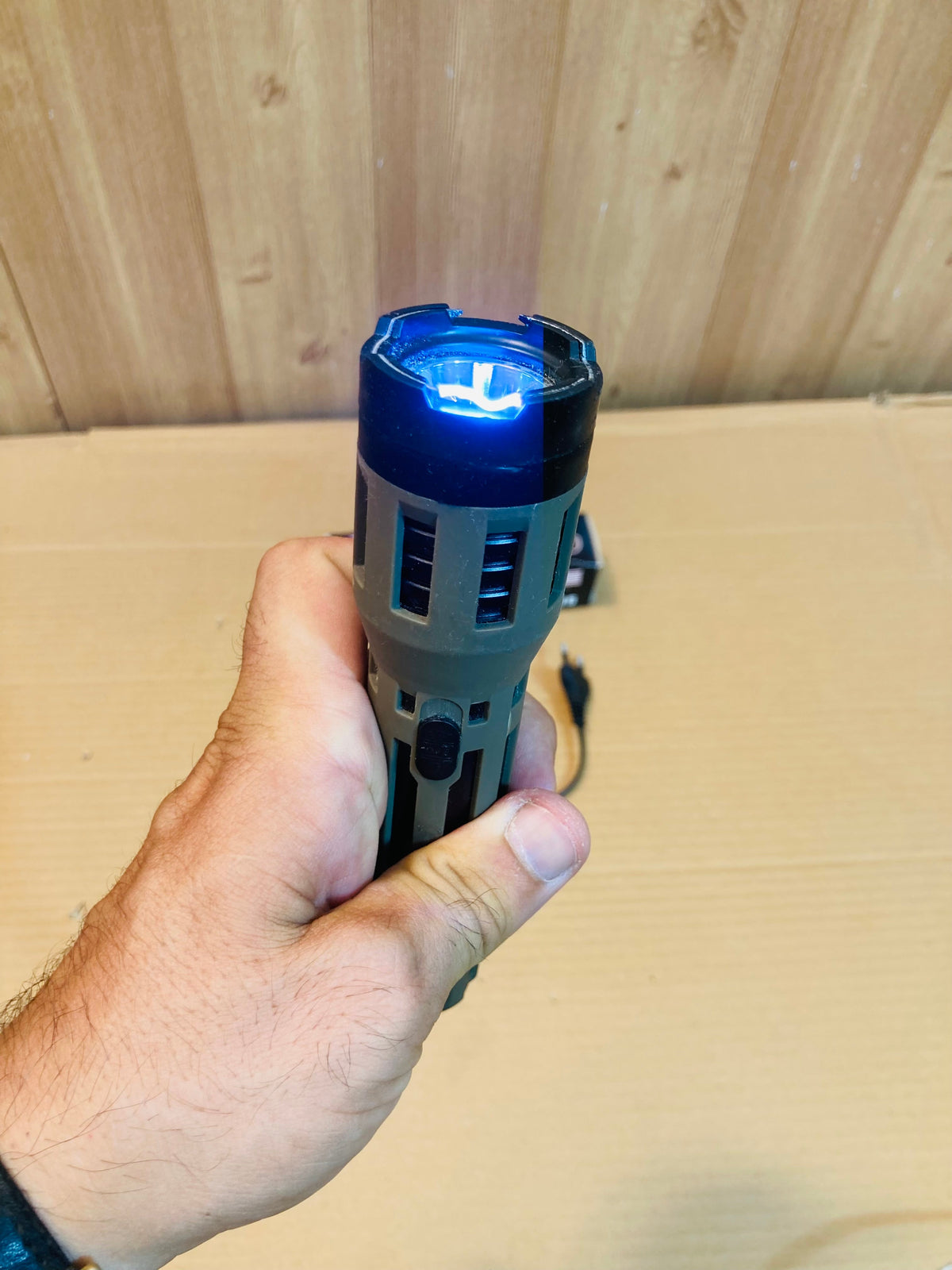 SABRE 2in1 Flashlight & Self Defence Stun Gun - Taser