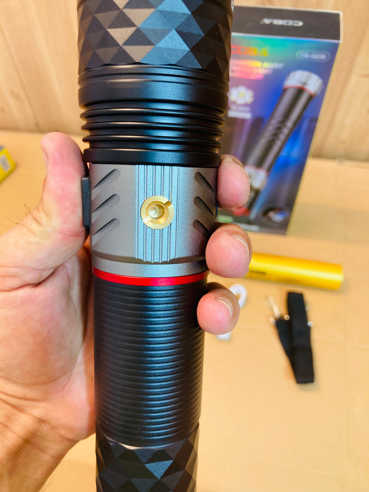 COBA Long Range Aluminium Alloy Strong Flashlight Torch CB-G639