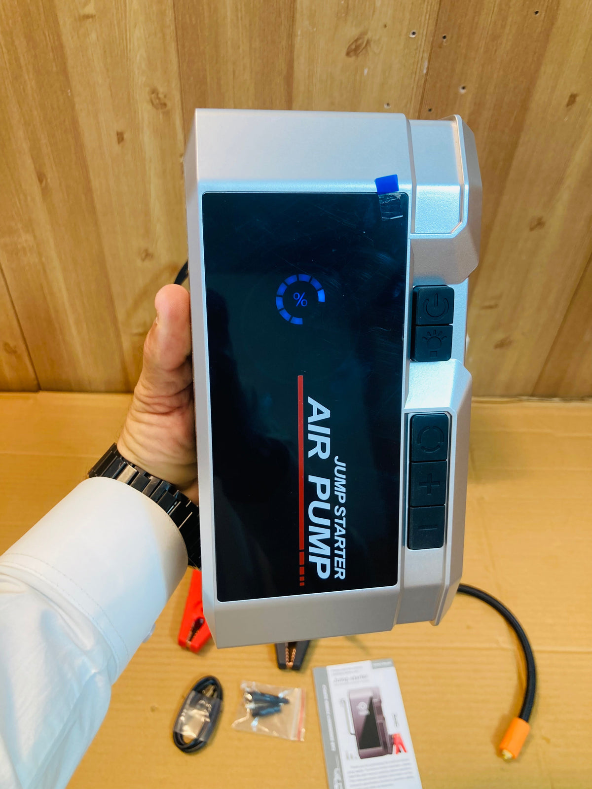 4in1 Portable Emergency Multitask Device - Jump Starter & Air Compressor