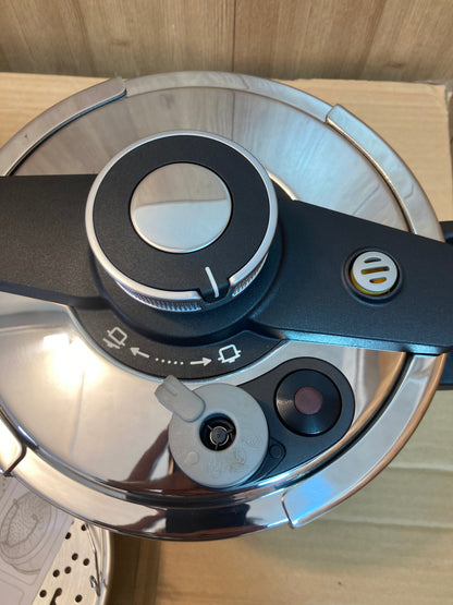 Royal King Induction Base 18/10 Stainless Steel Pressure Cooker 4+6 Litre