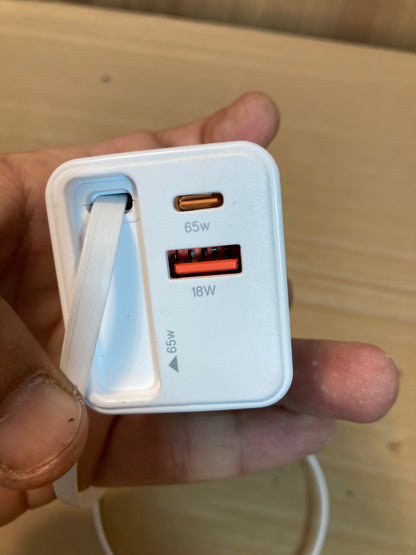Kamal Fast Charging Built in Cable Charger - Adapter MT-08