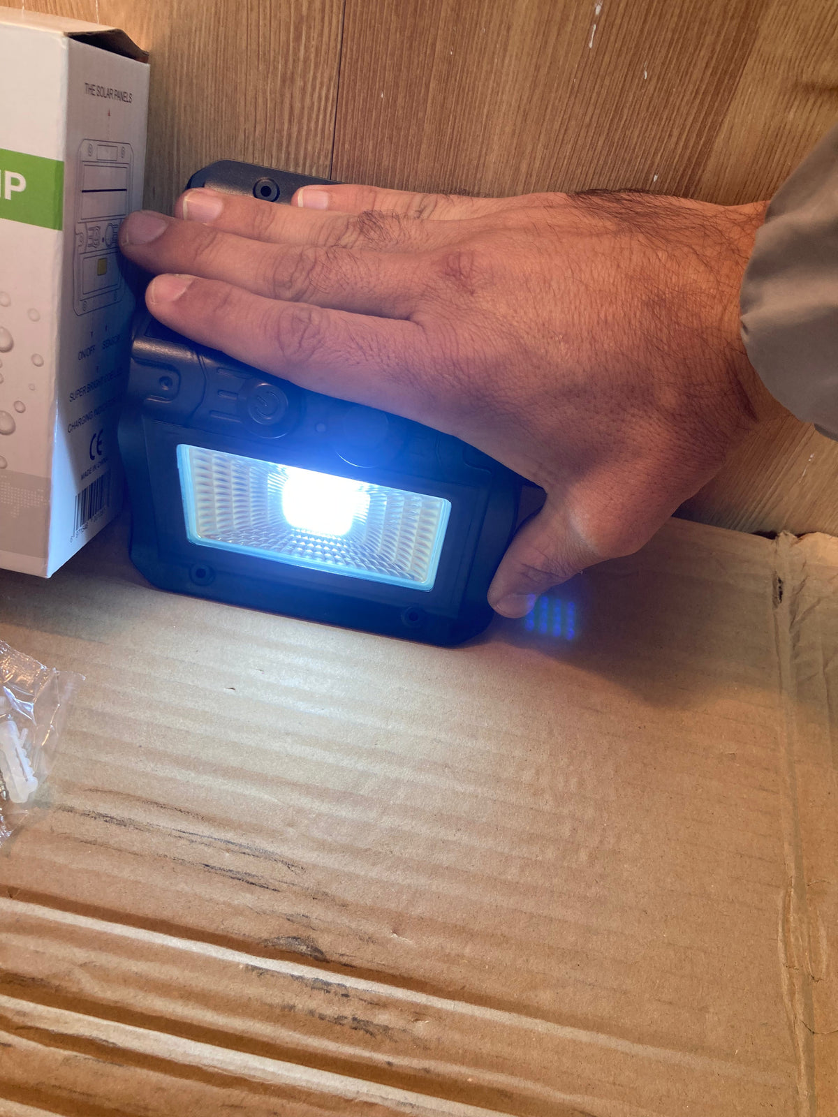 Rechargeable Outdoor Solar Light CL-108