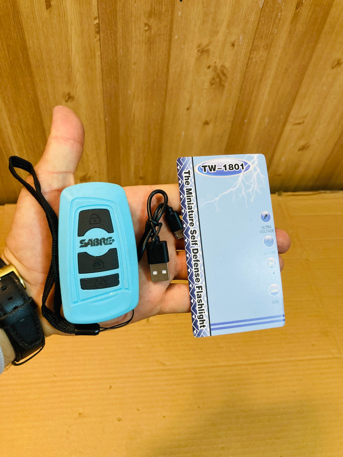 SABRE 3in1 Self Defence Siren Stun Gun Taser TW-1801
