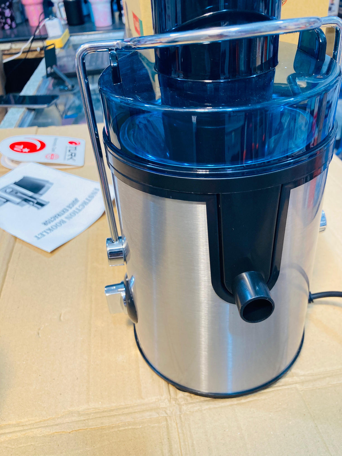 TURK Electric Juice Extractor 400W High Yield Juicer with 2.5L Pulp Container & Juice Pitcher TK-4083