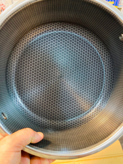 Flanek LaserCut Honeycomb Stainless Steel 24cm Non-Stick Cooking Pot
